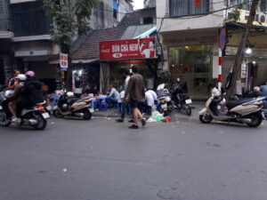 Dwalend door Hanoi